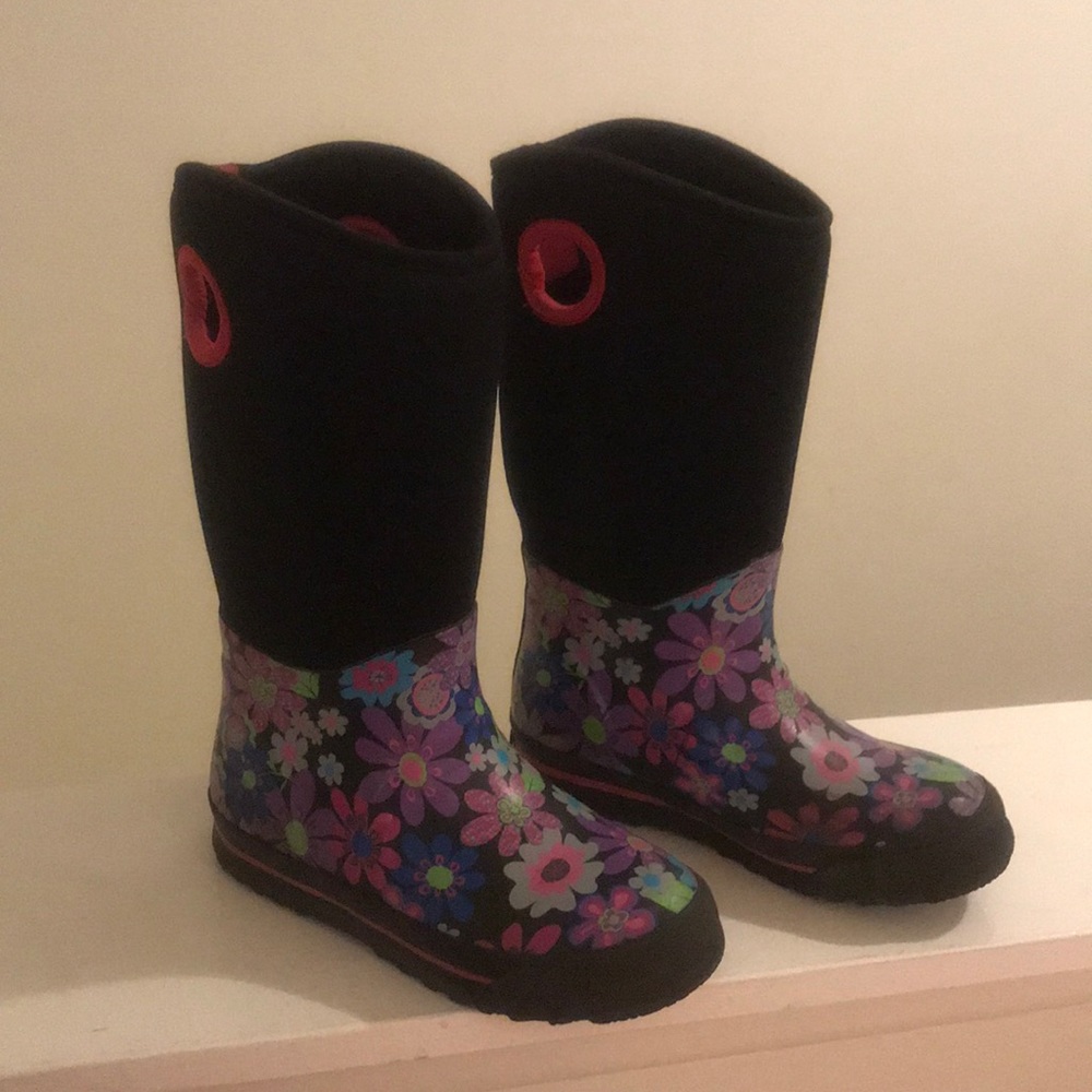 Sketchers Girls Sz2 Winter Boots,Weather to -22 F.